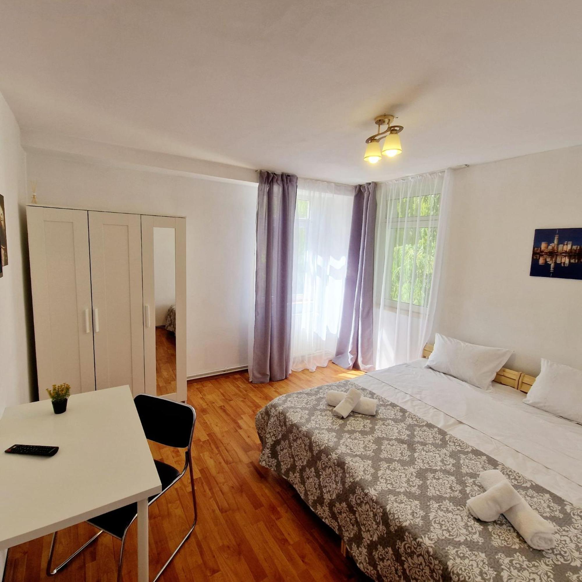Stephanie Apartment-Centru Civic Brasov Ngoại thất bức ảnh