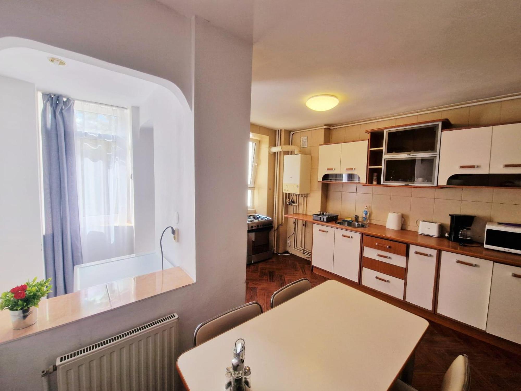 Stephanie Apartment-Centru Civic Brasov Ngoại thất bức ảnh