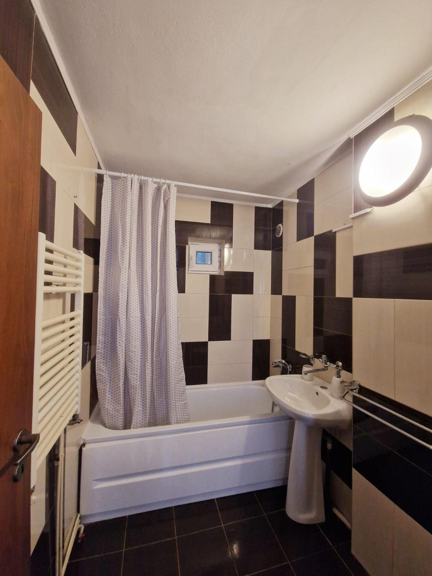 Stephanie Apartment-Centru Civic Brasov Ngoại thất bức ảnh